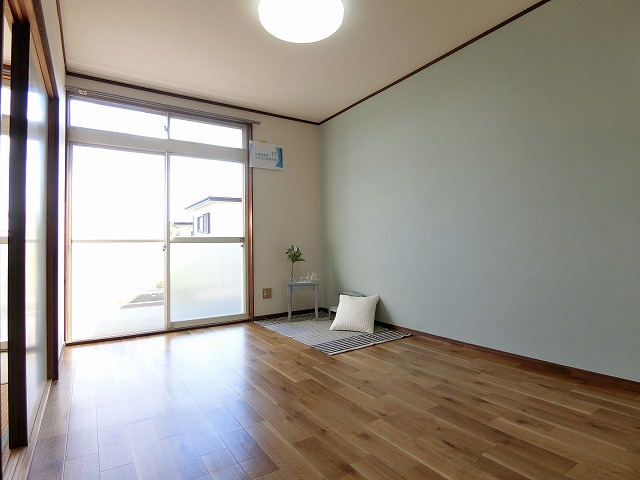 居室・リビング　※参考写真※南東向き洋室6帖☆バルコニーに繋がる角部屋二面採