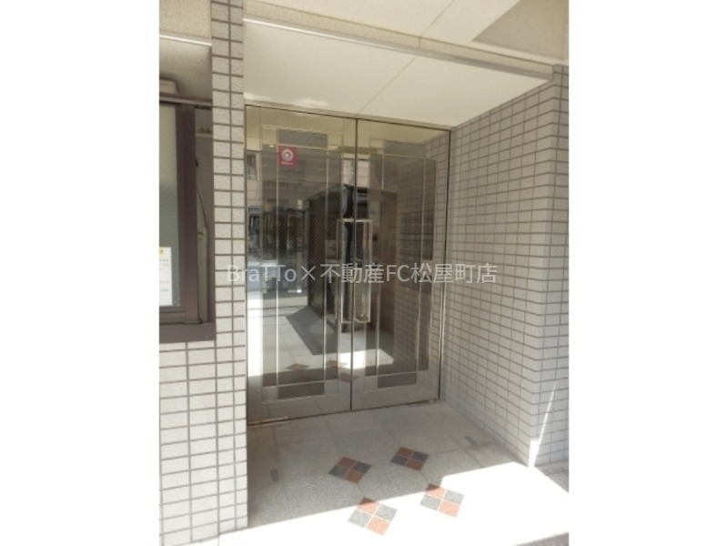 エントランス　マンション共用部分