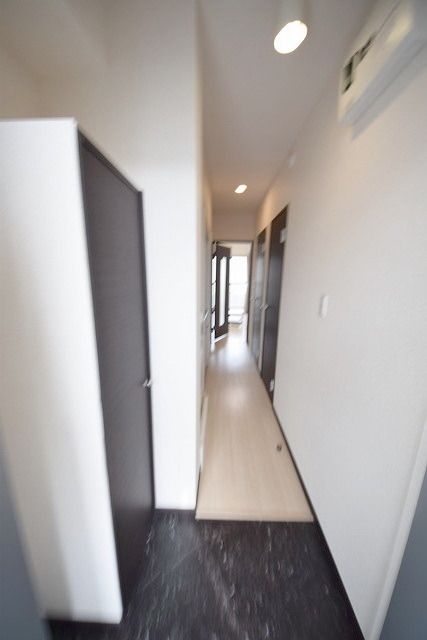 玄関　★玄関からの様子★