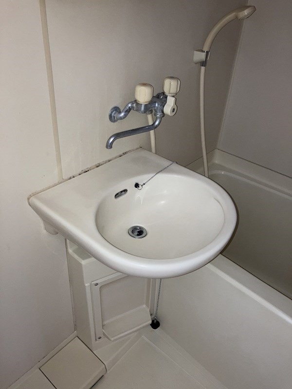 洗面設備　反転タイプ