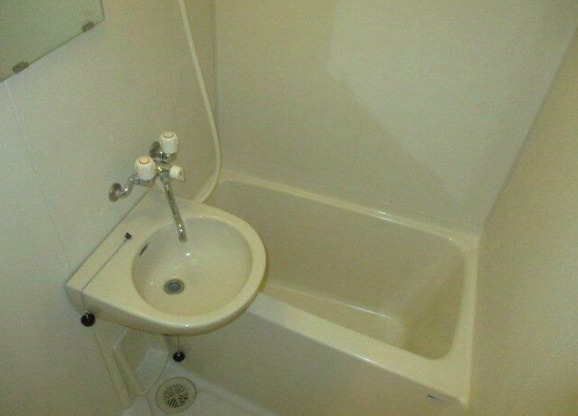 バス・シャワールーム　浴室です