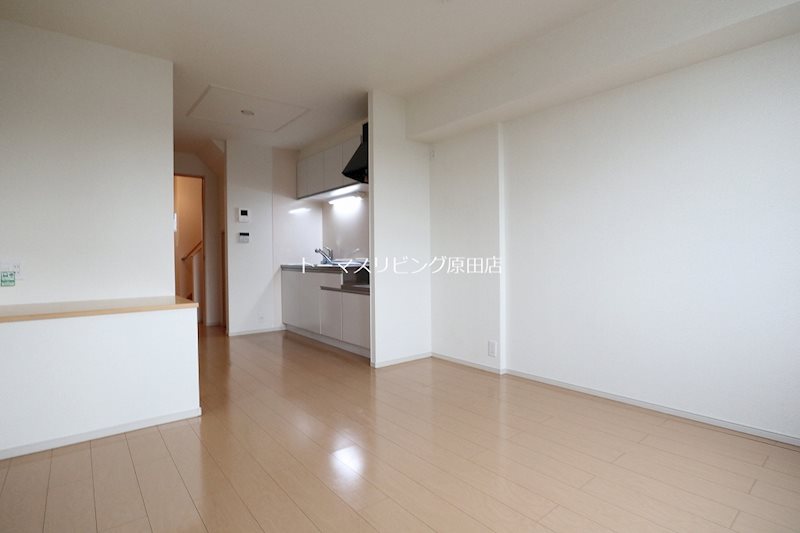 居室・リビング　201号室写真