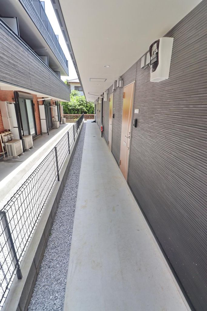 エントランス　庭