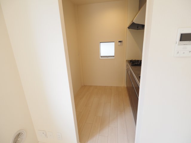 キッチン　※同物件別部屋参考写真