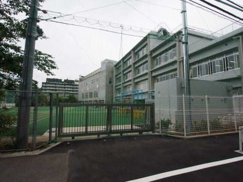 小学校　山谷小学校（小学校）まで607m