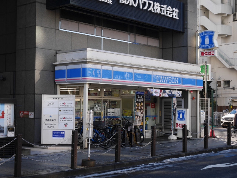 コンビニ　ローソン阿佐谷青梅街道店（コンビニ）まで180m