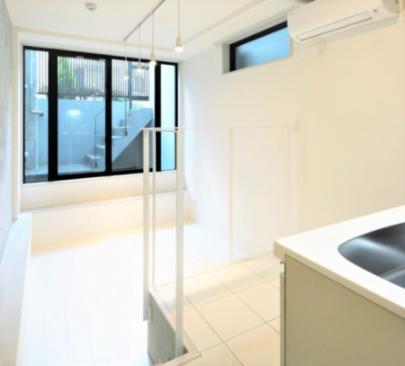 居室・リビング　※別部屋の参考写真です。