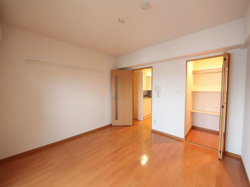 居室・リビング　洋室8帖　ウォークインクローゼット付