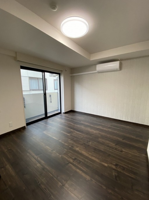 居室・リビング　★角部屋、二面採光、風通しも良好★