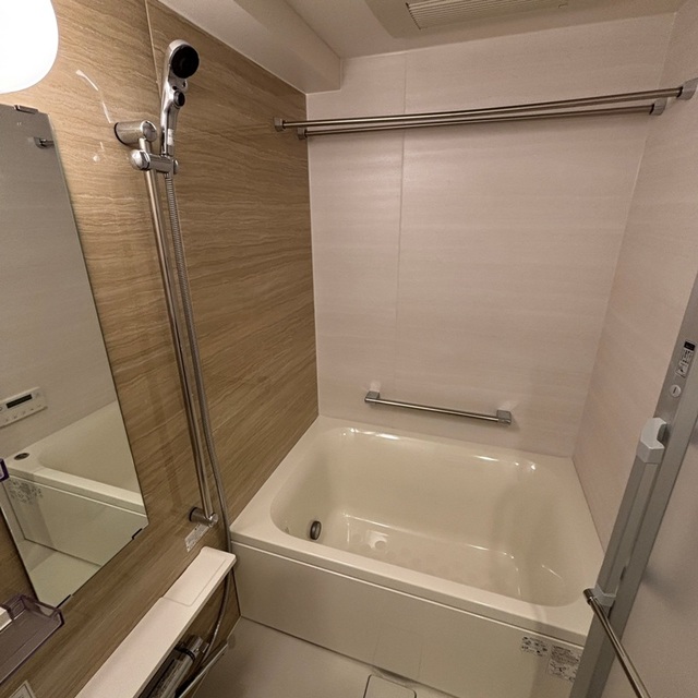 バス・シャワールーム　※写真は同タイプ住戸です。