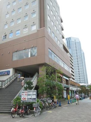 ショッピングセンター　ショッピング施設（ショッピングセンター）まで526m