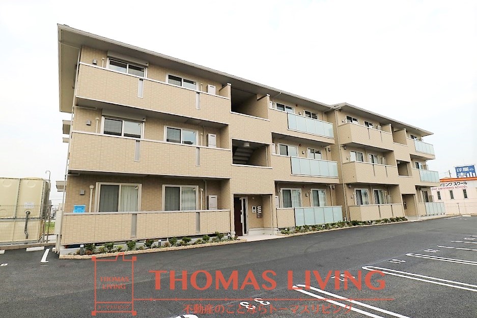 建物外観　お部屋探しはトーマスリビング空港前店へ