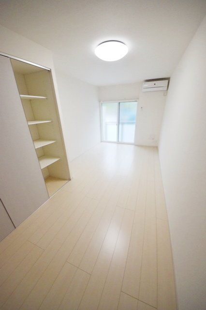 居室・リビング　★広い洋室★