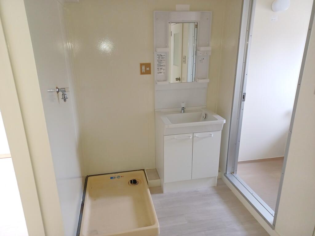 洗面設備　新品洗面化粧台