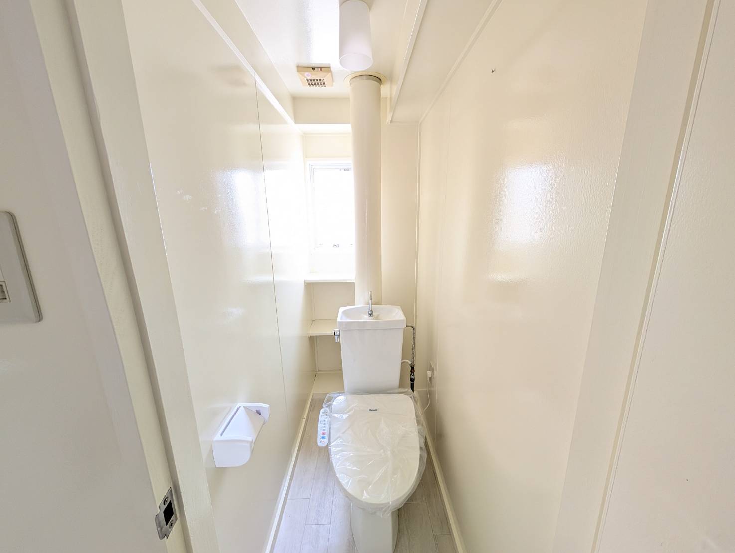 トイレ　新品ウォシュレット