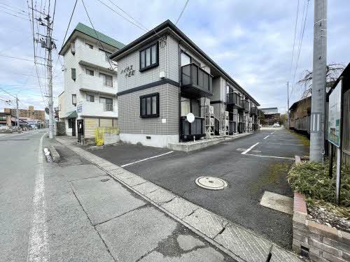 建物外観　物件前道路