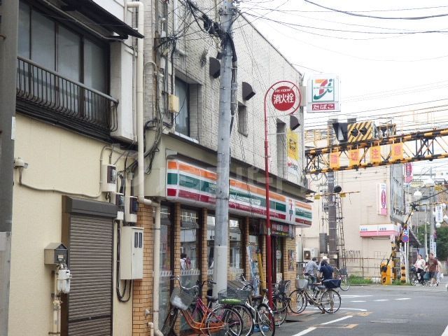 コンビニ　セブン‐イレブン/墨田鐘ヶ淵駅前店（コンビニ）まで100m