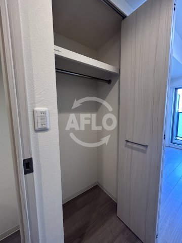 収納　プレサンス西中島南方セレスト　クローゼット