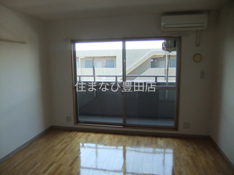 居室・リビング　同型タイプ