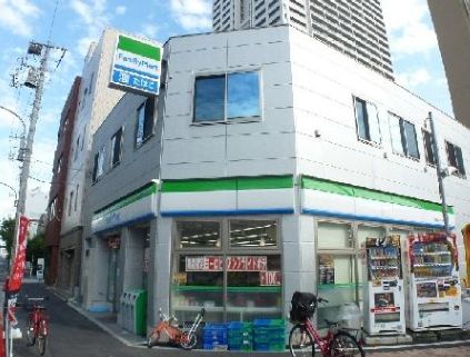 コンビニ　ファミリーマート 江東白河四丁目店（コンビニ）まで592m