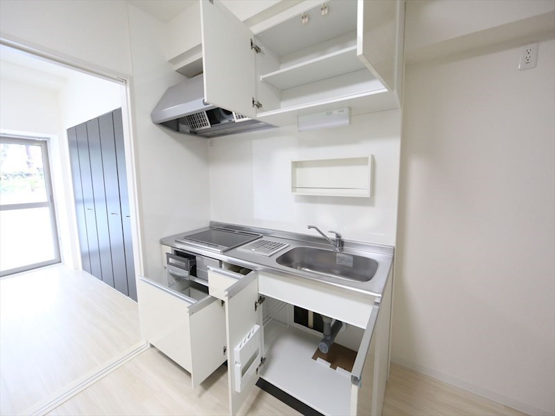 キッチン　システムキッチン（ＩＨ3口コンロ・グリル付）