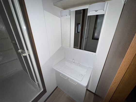洗面設備　※別部屋の写真です。
