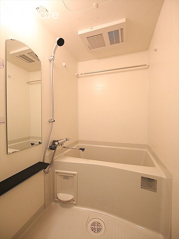 バス・シャワールーム　バスルーム