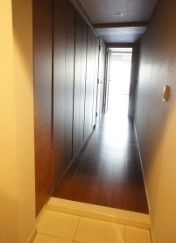 玄関　☆玄関収納付きの広々玄関☆