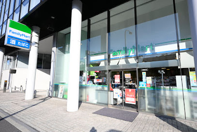 コンビニ　ファミリーマート 南麻布三丁目店（コンビニ）まで128m