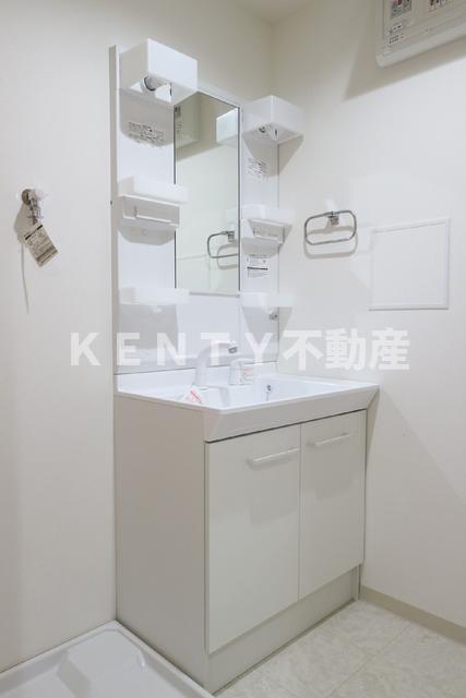 洗面設備　脱衣スペースもあります