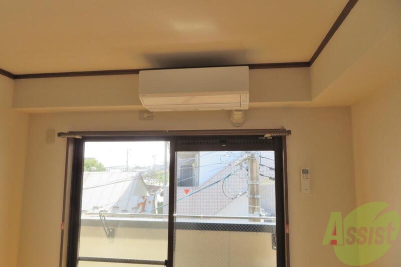 その他設備　夏や冬はエアコンが欠かせません。バッチリありますよ。