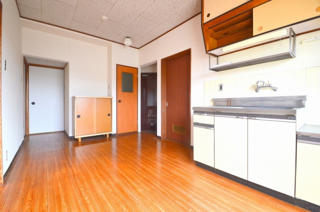 居室・リビング　広々なダイニング。