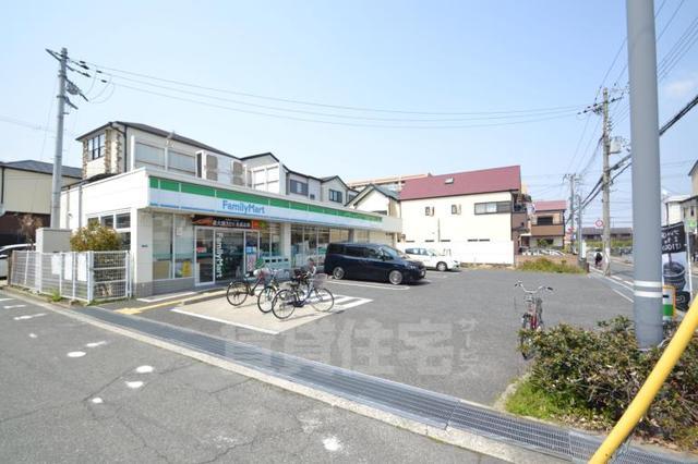 コンビニ　ファミリーマート　尼崎三反田町二丁目（コンビニ）まで604m