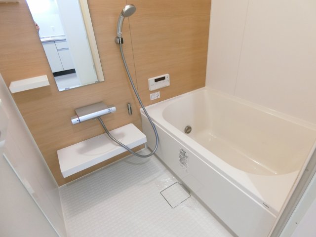 バス・シャワールーム　詳細は、RISUMO江坂本店→06-6155-7137まで♪