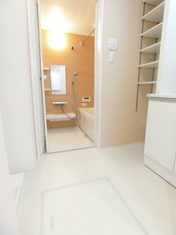 洗面設備　詳細は、RISUMO江坂本店→06-6155-7137まで♪