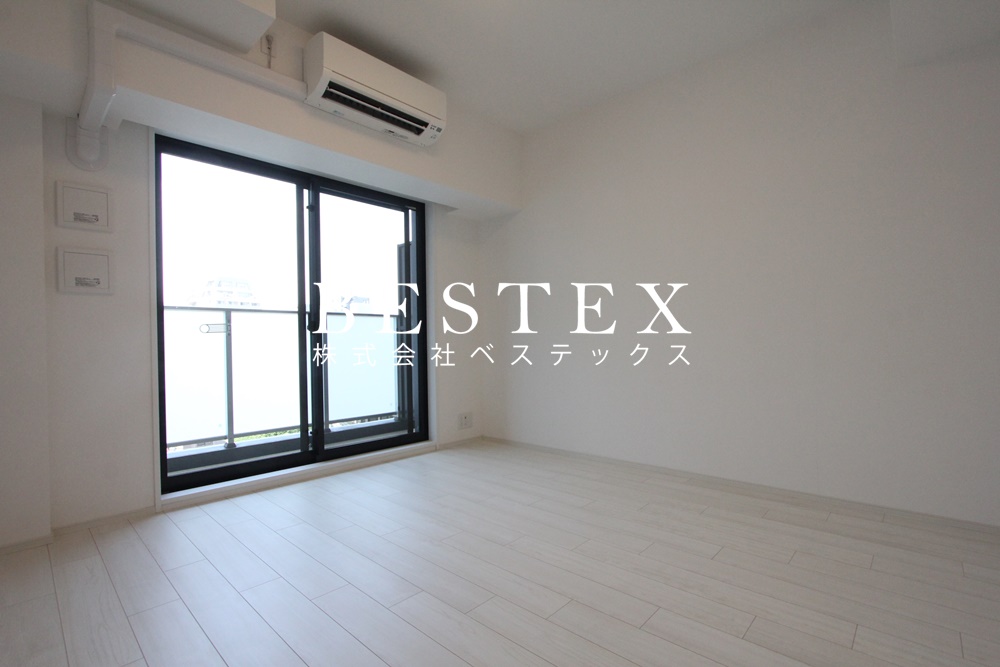 居室・リビング　※同タイプ・別部屋の参考写真です。