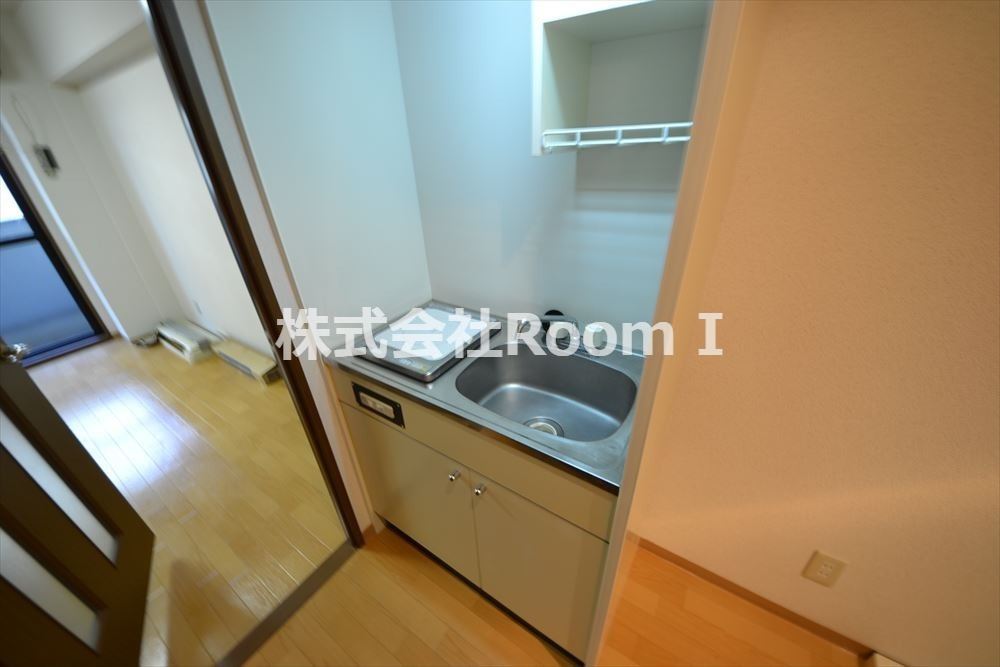 キッチン　コンパクトなキッチンで掃除もラクラク