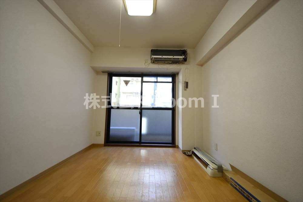 居室・リビング　ゆったり過ごせる居間です