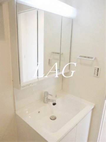 洗面設備　洗面台です。