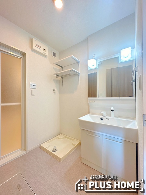 洗面設備　類似写真