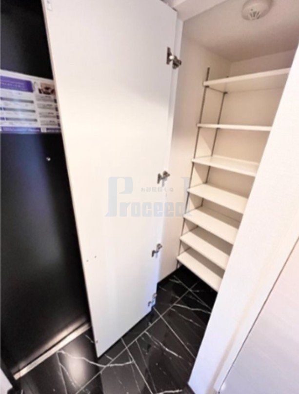 玄関　広々とした玄関