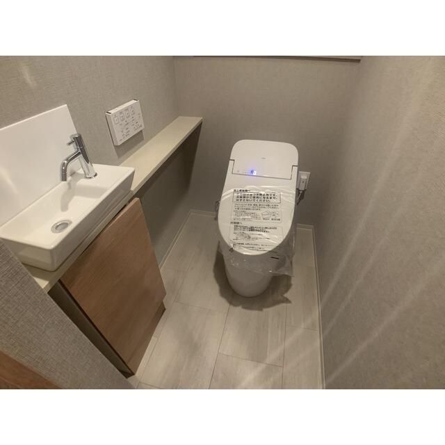 トイレ　清潔感のあるトイレです