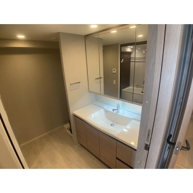 洗面設備　忙しい朝には欠かせない洗面所です