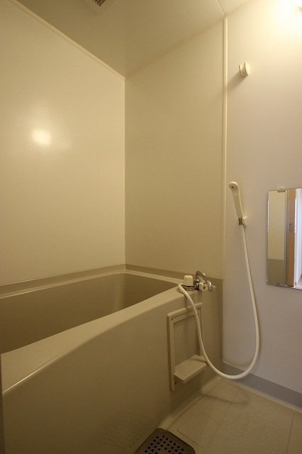 バス・シャワールーム　同物件別号室