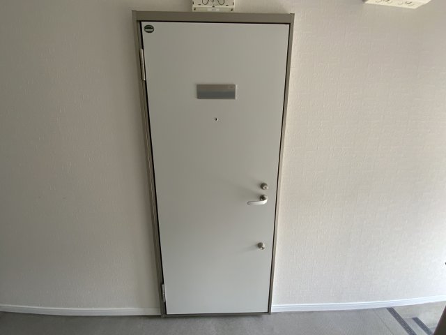 玄関　写真は同施工のものになります。