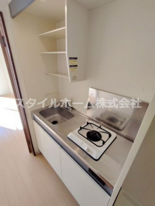 キッチン　別部屋写真です。