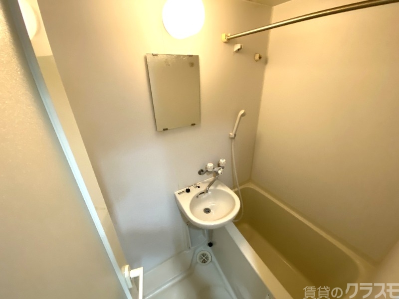 バス・シャワールーム　綺麗に使えそうです！