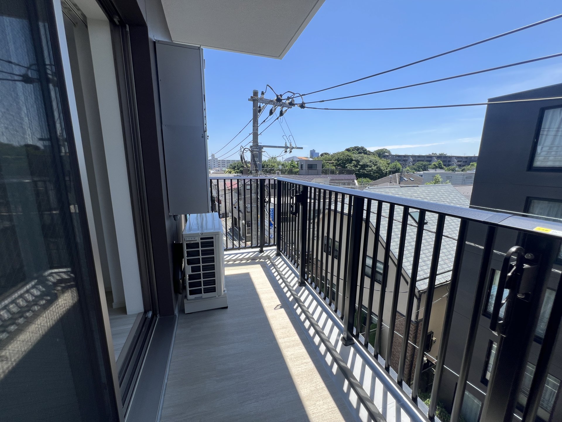 バルコニー　※別部屋参考写真となります。