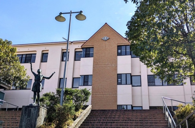 小学校　栗東市立治田東小学校（小学校）まで2412m