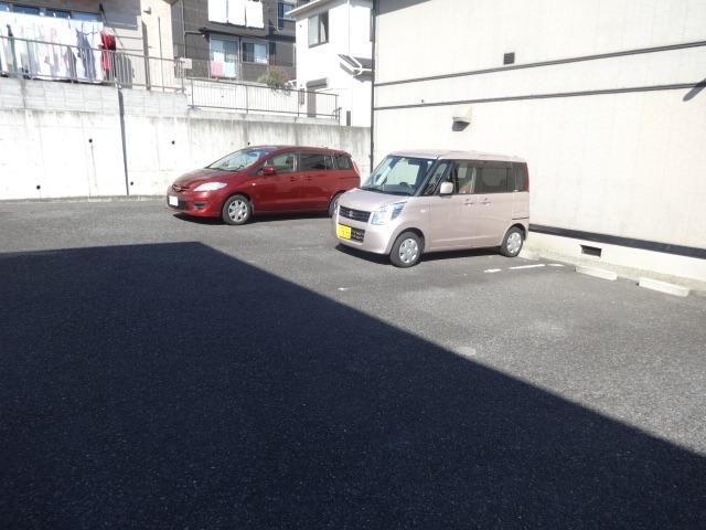駐車場　★★敷地内駐車場は便利ですね★★